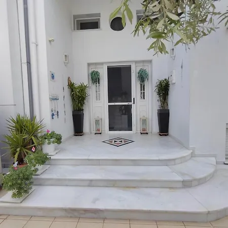 Ioli Luxury Apartman Liménasz