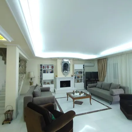 Ioli Luxury Liménasz