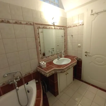 Ioli Luxury Apartman *